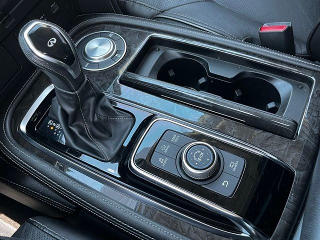 2022 INFINITI QX80 LUXE 2WD