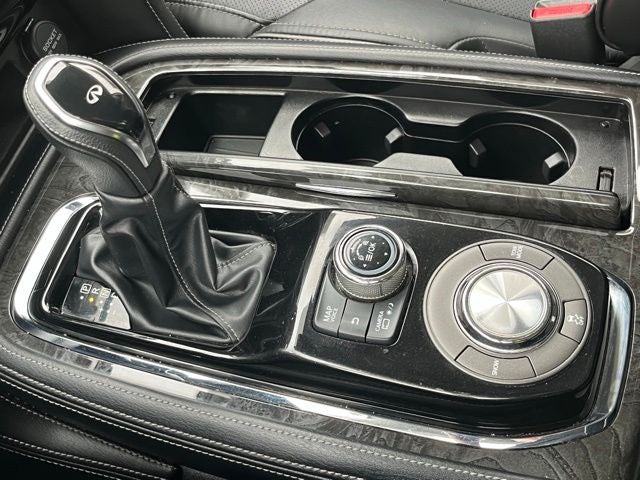 2021 INFINITI QX80 LUXE