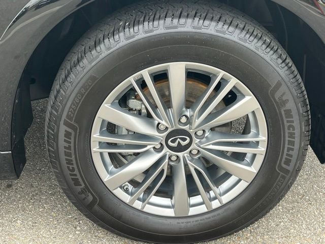 2021 INFINITI QX80 LUXE