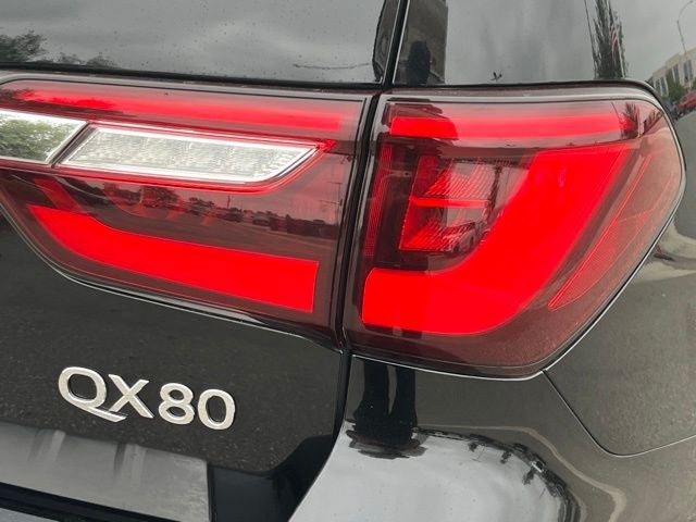2021 INFINITI QX80 LUXE