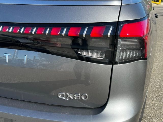 2026 INFINITI QX80 LUXE