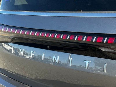 2026 INFINITI QX80 LUXE