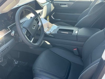 2027 INFINITI QX80 Luxe 4WD
