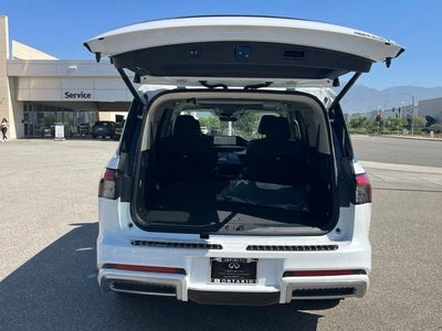 2027 INFINITI QX80 Luxe 4WD