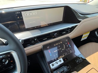 2027 INFINITI QX80 Luxe 2WD