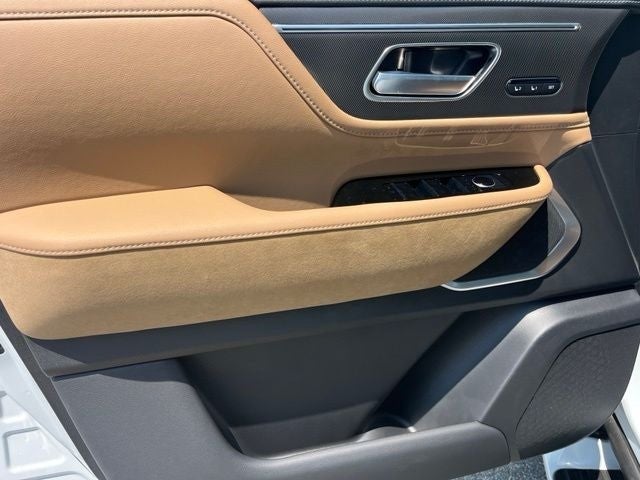 2027 INFINITI QX80 Luxe 2WD