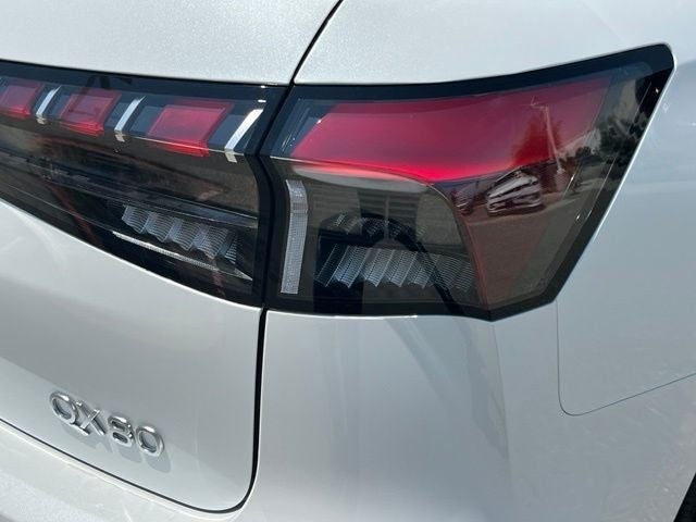 2027 INFINITI QX80 Luxe 2WD