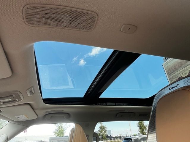 2025 INFINITI QX80 Sensory 4WD