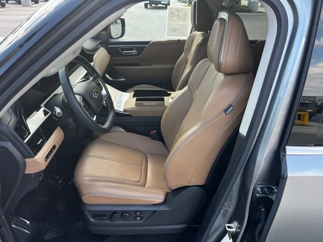 2025 INFINITI QX80 Sensory 4WD