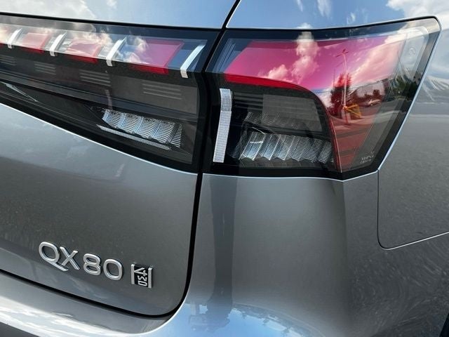 2025 INFINITI QX80 Sensory 4WD