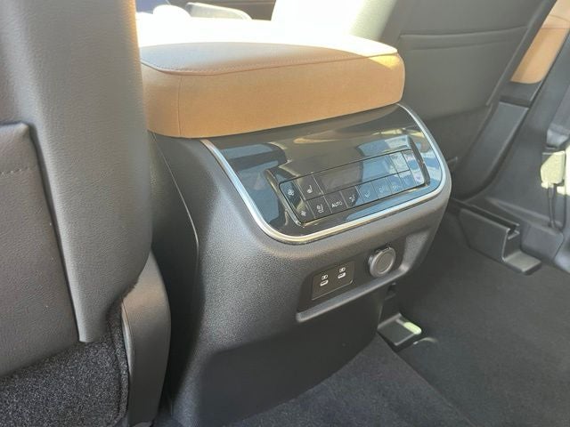 2025 INFINITI QX80 Sensory 4WD