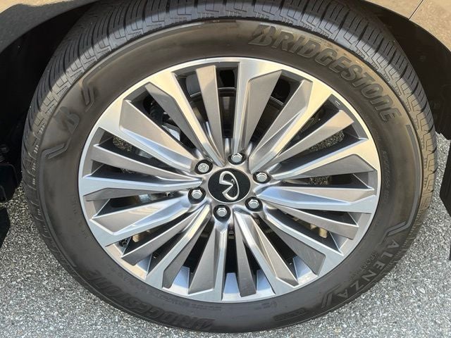 2025 INFINITI QX80 Sensory 4WD