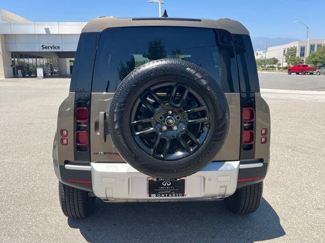 2025 Land Rover Defender 110 S