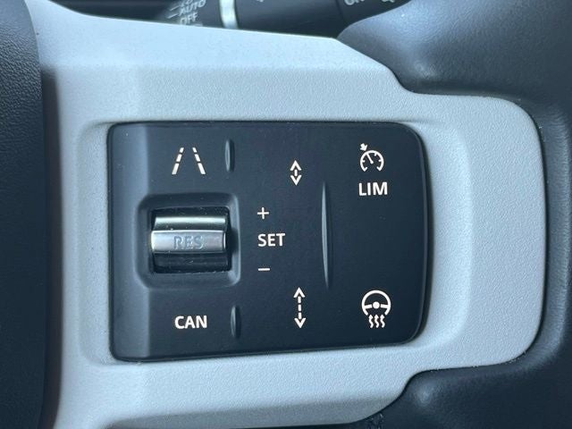 2025 Land Rover Defender 110 S